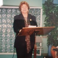 1998-louise-rogers-at-1st-grad-ceremony-of-school-of-vol-management